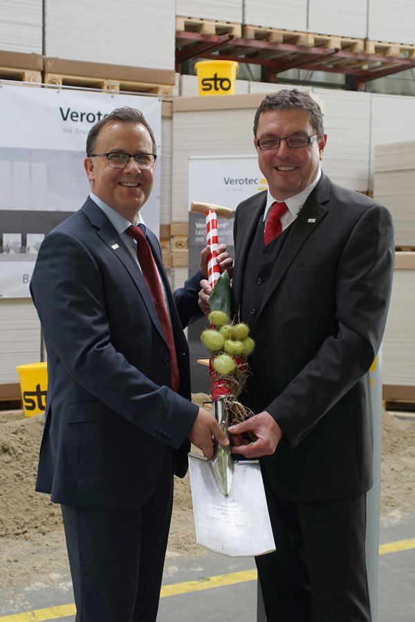 Spatenstich bei der Verotec GmbH in Lauingen