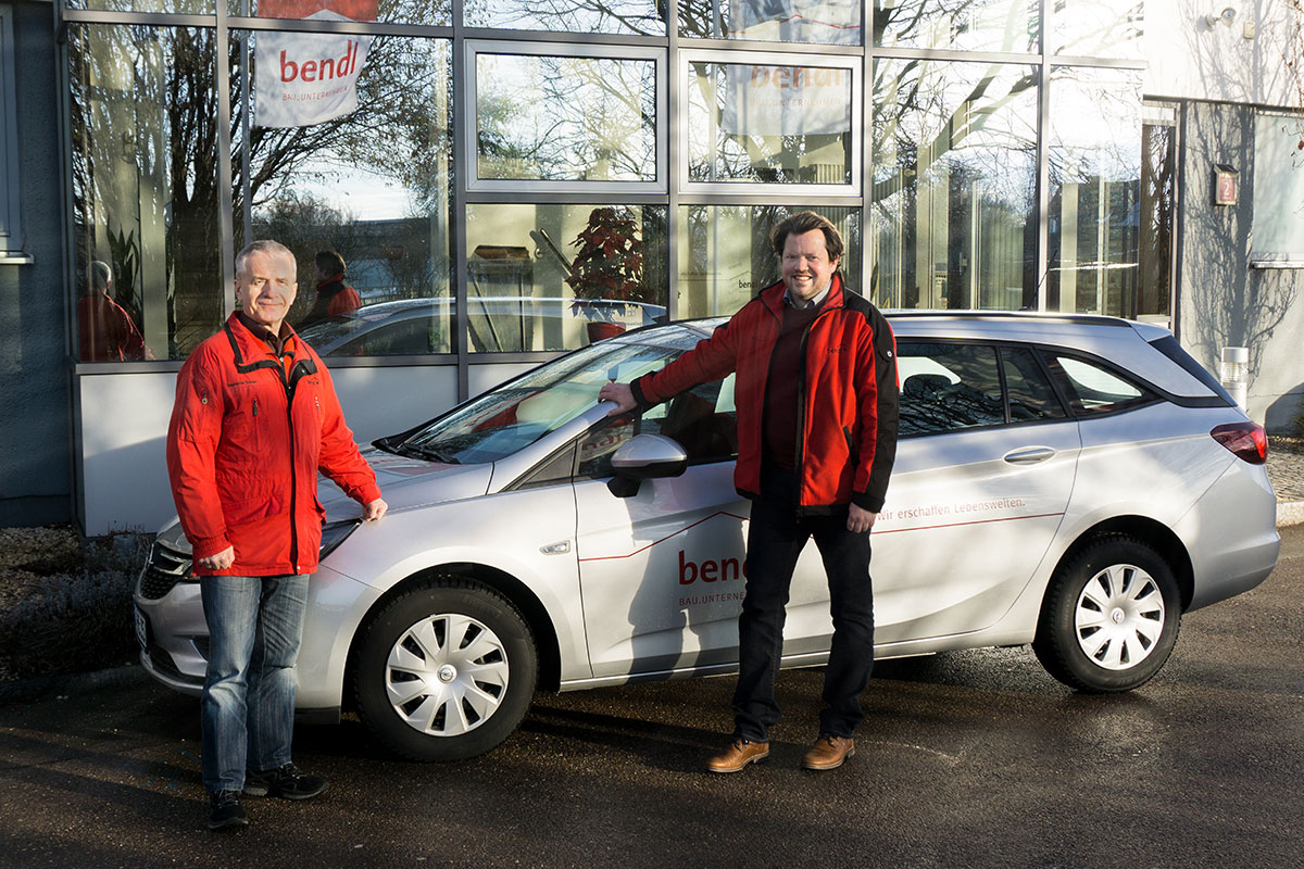 Wir gratulieren unserem Kalkulator Waldemar Sauter zu seinem neuen bendl-Fahrzeug