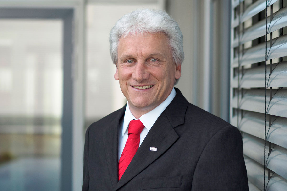 Raimund Strobl Oberbauleiter Schlüsselfertiger Industrie- und Gewerbebau