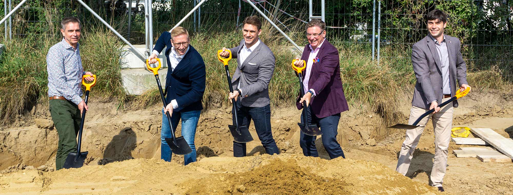 Pro Invest und Bauunternehmen bendl feiern Spatenstich in Illertissen - Wohnbauprojekt 