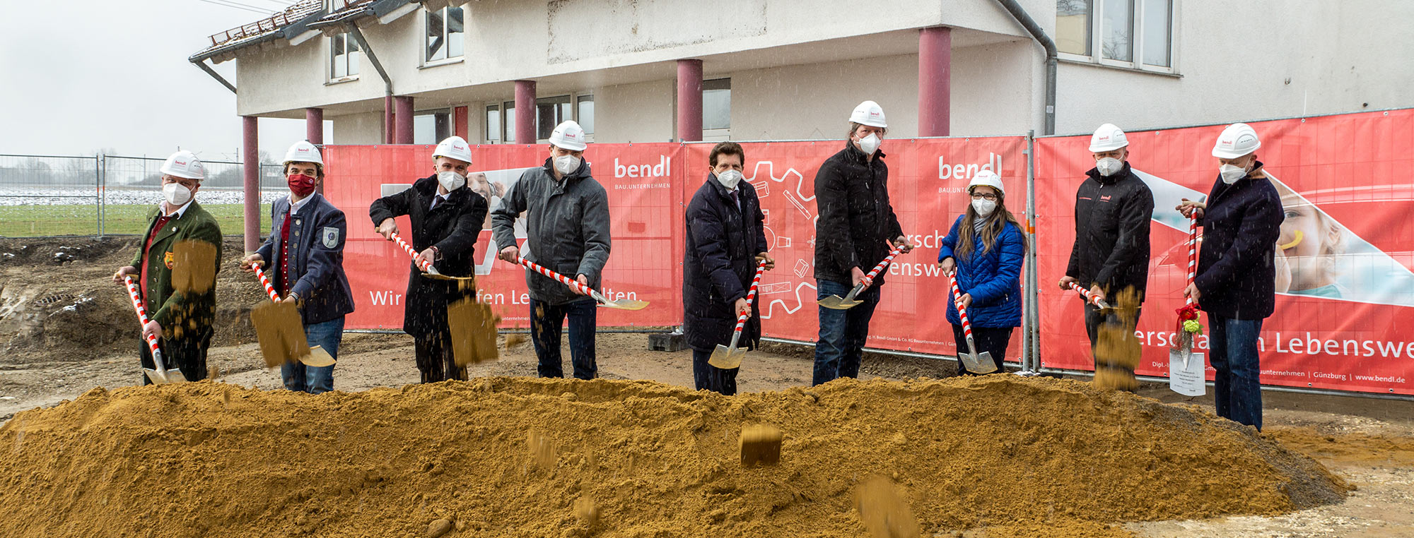 Feierlicher Spatenstich für den Umbau und die Erweiterung des ehemaligen Kinos in Meitingen zum Musik und Kulturzentrum
