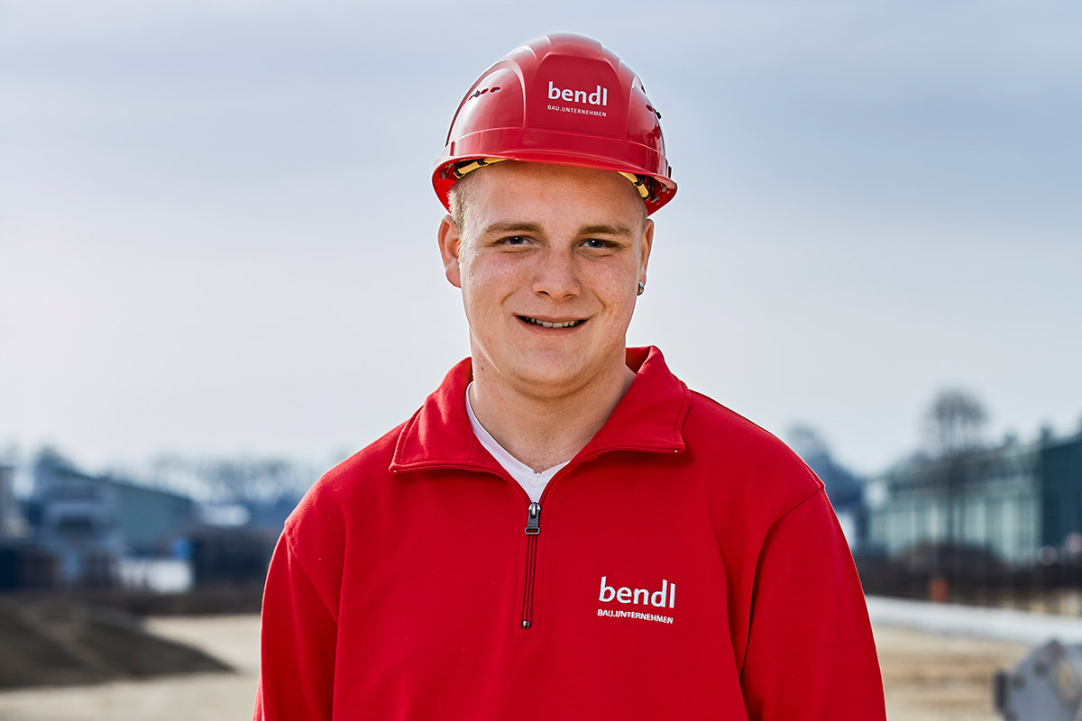 Unser Auszubildender Marcel, 2. Lehrjahr als Maurer berichtet im Interview über seinen Einstieg ins Berufsleben bei bendl.