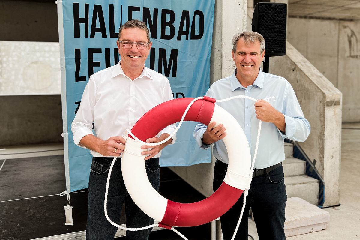 Geschäftsführender Gesellschafter Stefan Wiedemann mit Bürgermeister Christian Konrad.