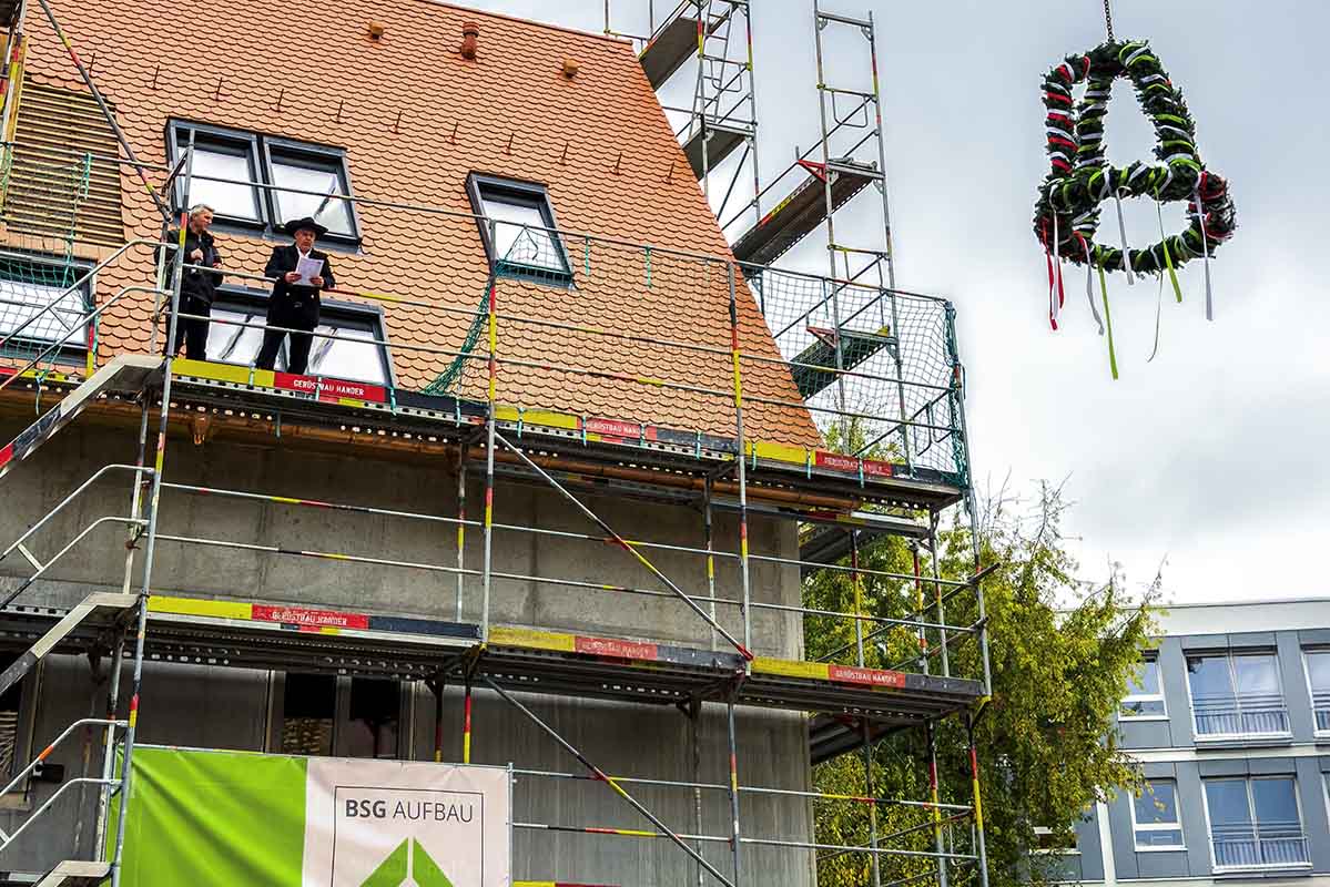Richtfest für 30 Wohneinheiten und 32 Tiefgaragenstellplätze
