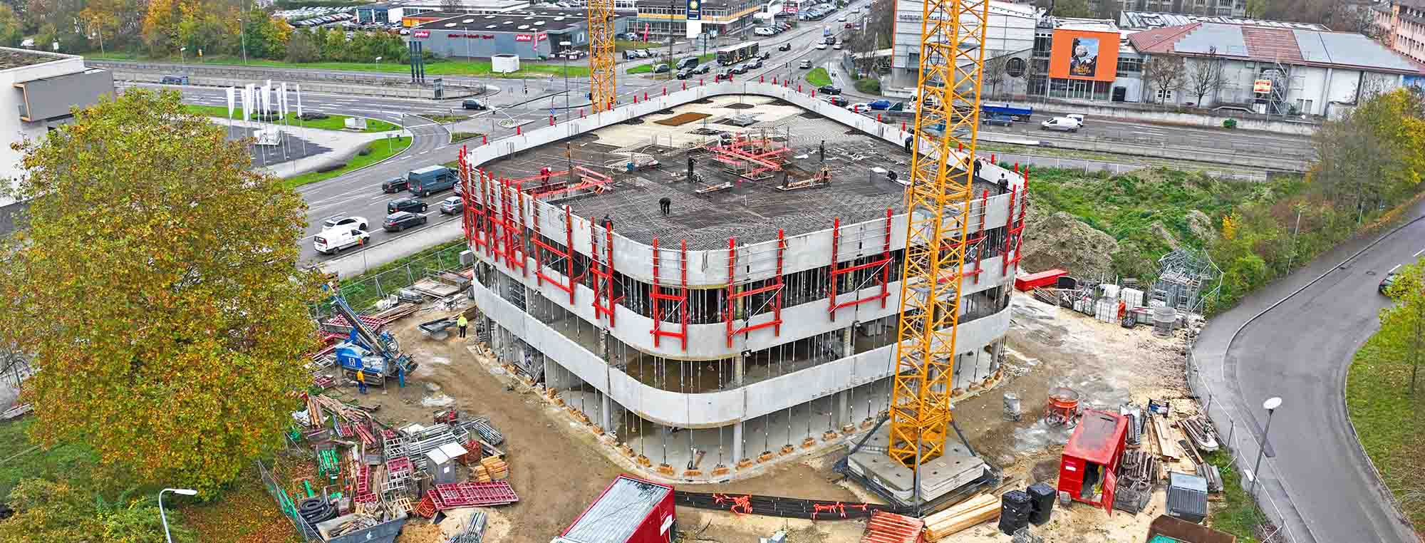 Rohbau für den IT-Zukunftshub der Firma Bechtle auf dem Katharine-Johnson-Campus in Neu Ulm.