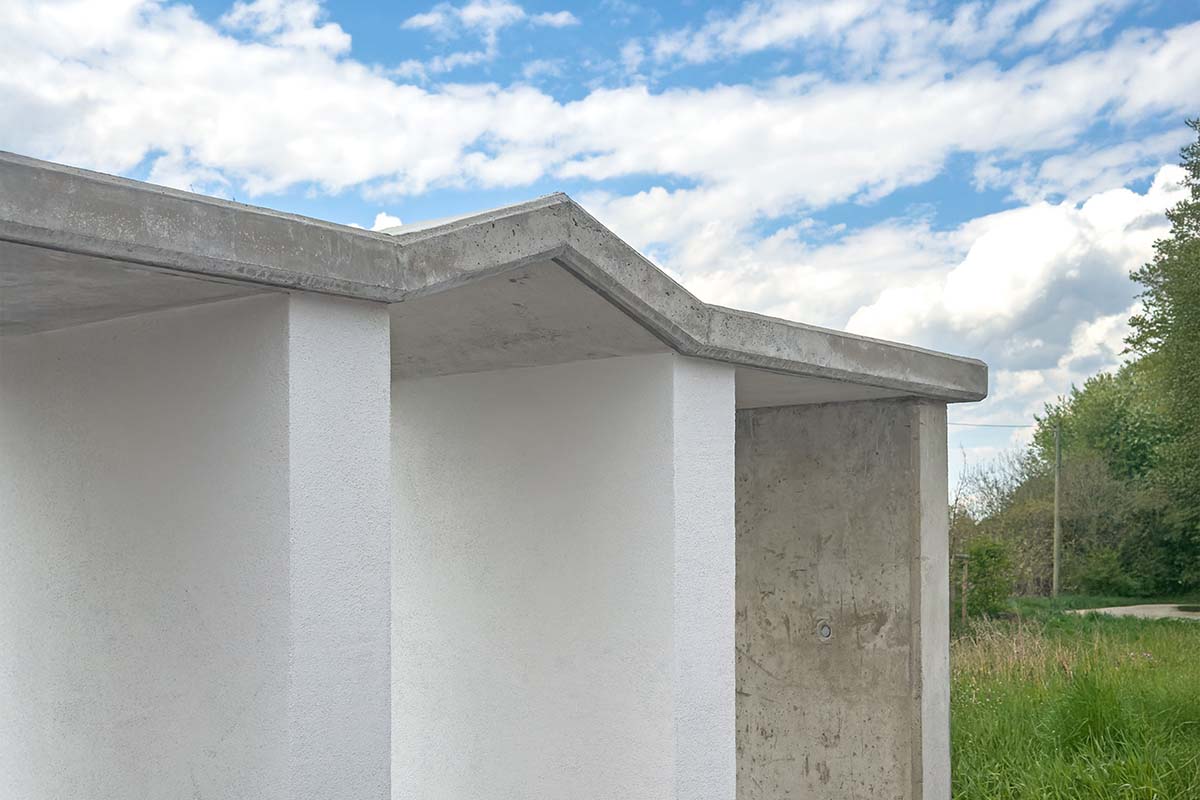 Das Dach des neu geschaffenen Bienenhauses.