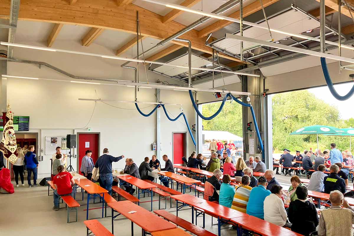 Feierliche Einweihung des neuen Gerätehauses der Freiwiliigen Feuerwehr Ellzee
