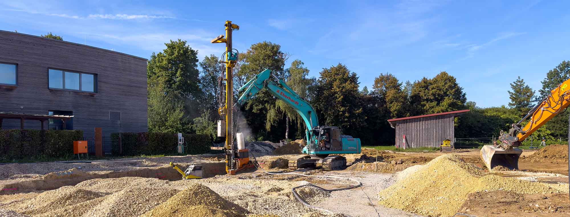 Spezialtiefbau auf unserer Baustelle in Leipheim: Durch das CSV-Verfahren wurde die Tragfähigkeit des Bodens gezielt erhöht.